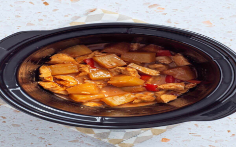 delicious hawaiian chicken cooked in a slow cooker