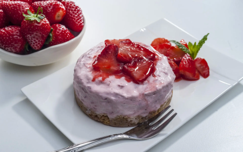 delicious strawberry cheesecake casserole recipe