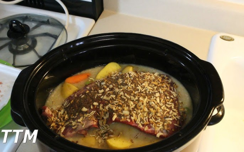 cooking tri tip roast in slow cooker