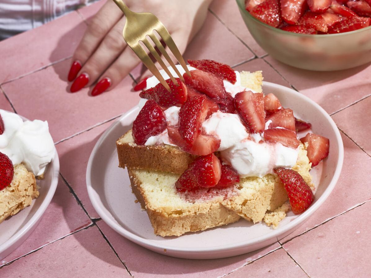 strawberry shortcake pound cake recipe