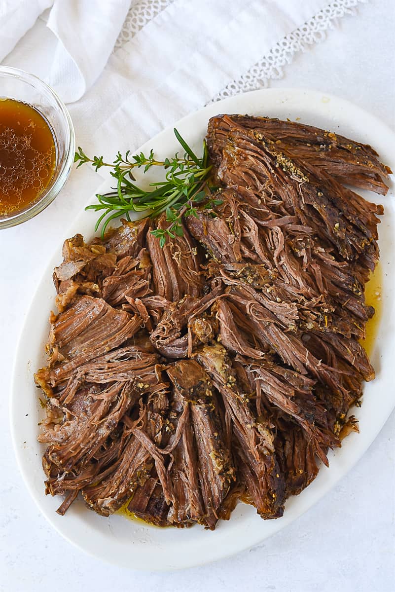 how to slow cook a tri tip：Slow Cooking a Tri Tip