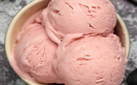 vegan strawberry ice cream recipe