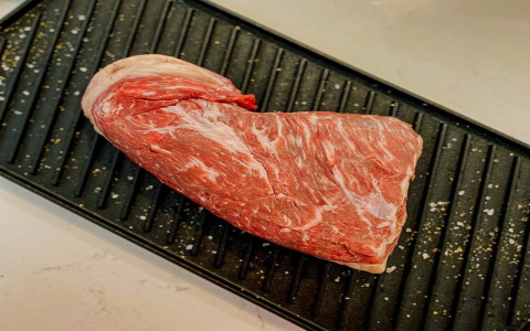 chuck roast vs tri tip：Chuck Roast versus Tri Tip