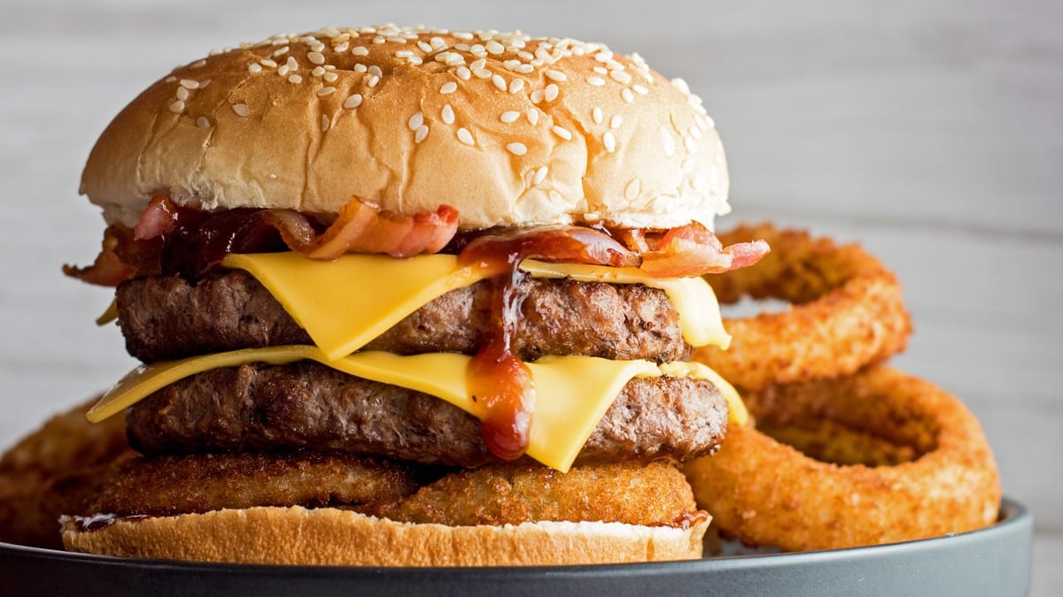 calorie count of a western bacon cheeseburger