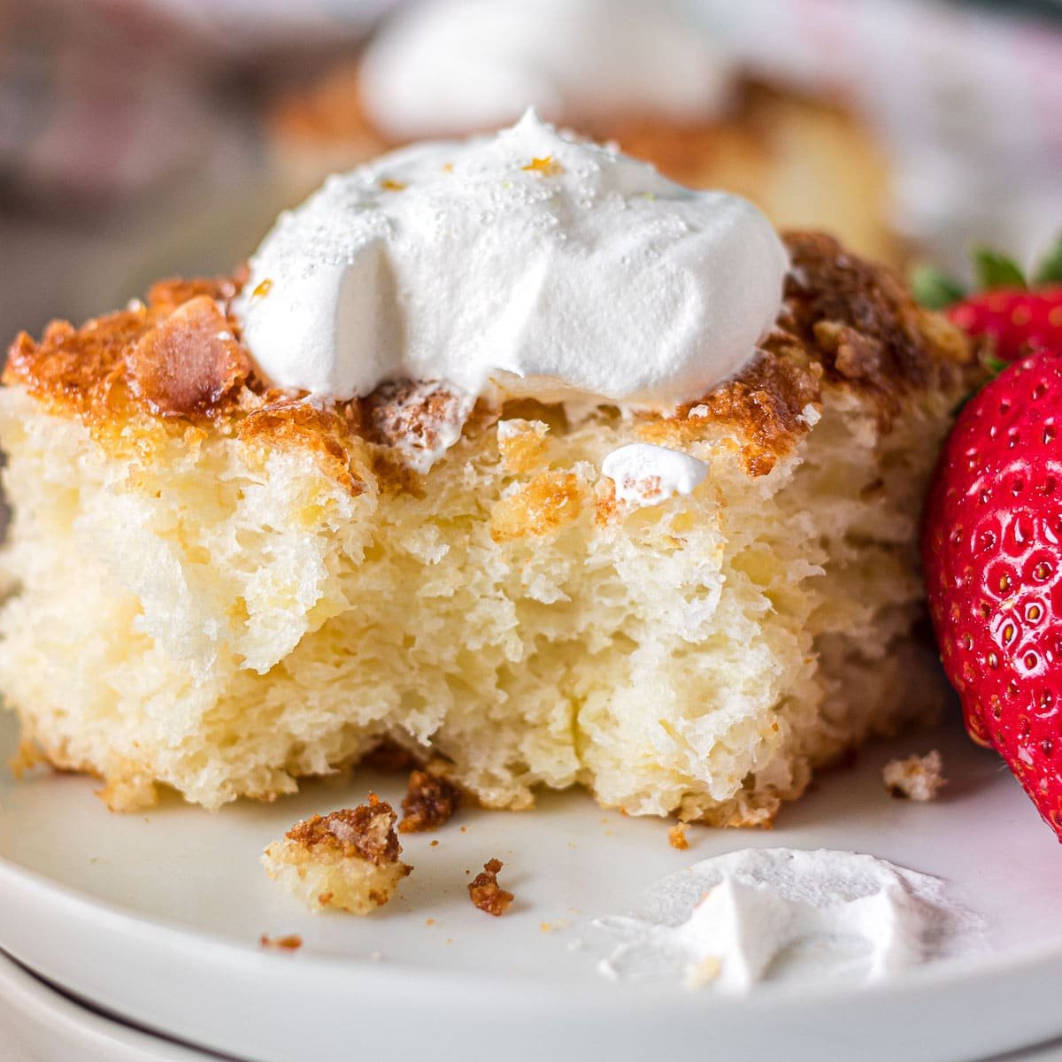 light dessert: pineapple and angel food cake recipe