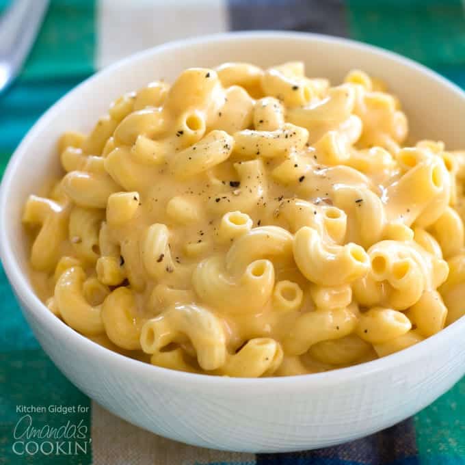 creamy slow cooker mac and cheese with evaporated milk
