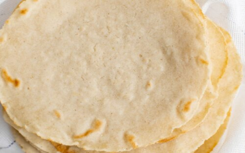 how many calories are in a handmade corn tortilla