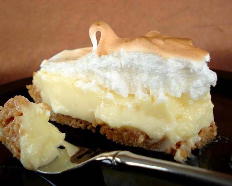 creamy pudding pie with condensed milk