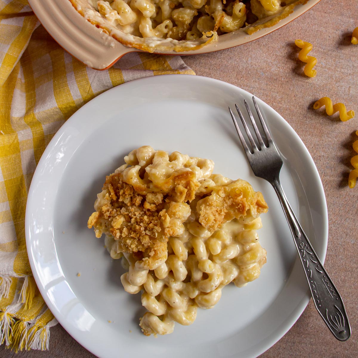 creamy mac and cheese with ritz cracker crust
