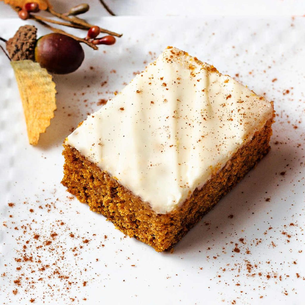 libby's spiced pumpkin dessert with creamy cheese topping
