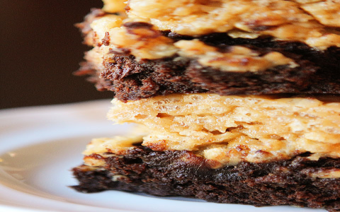 peanut butter chocolate topped rice krispies delights