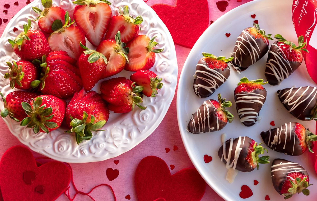 simplified guide to microwaving chocolate-dipped strawberries