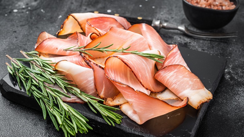 Picking the Right Ham for Breakfast: A Delicious Decision