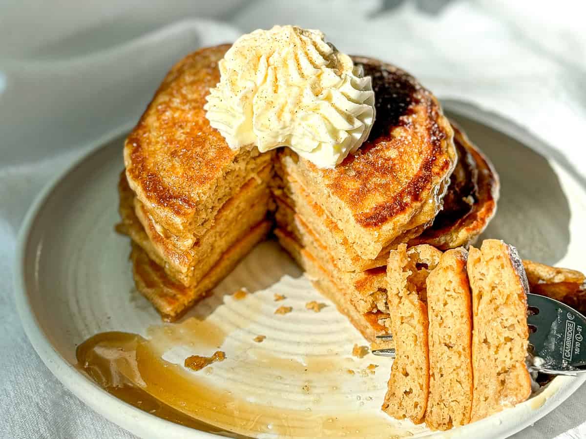 Delicious pumpkin spice pancakes without pumpkin puree try this quick recipe for a tasty breakfast