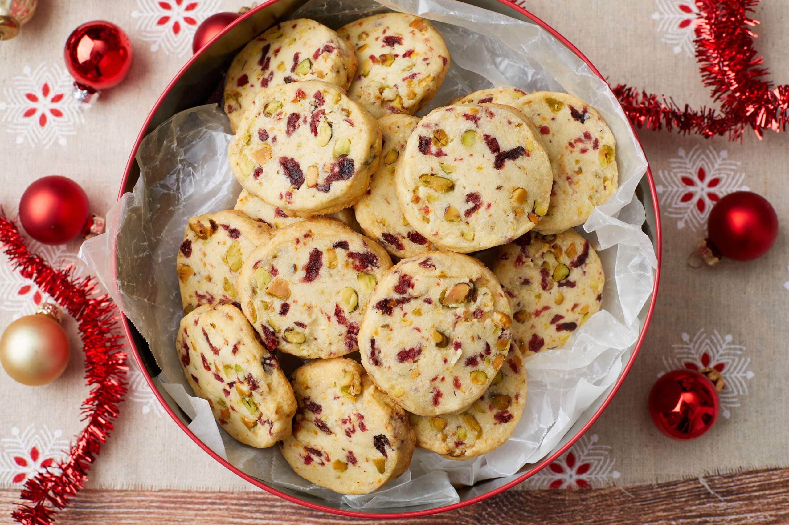 Baking Delicious Ginger Cranberry Pistachio Shortbread Cookies: A Step-by-Step Tutorial