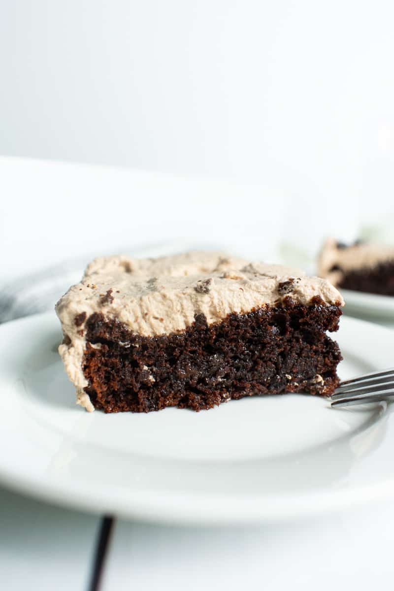 Step-by-Step recipe for Duncan Hines Chocolate Pound Cake: (Simple ingredients and great results)