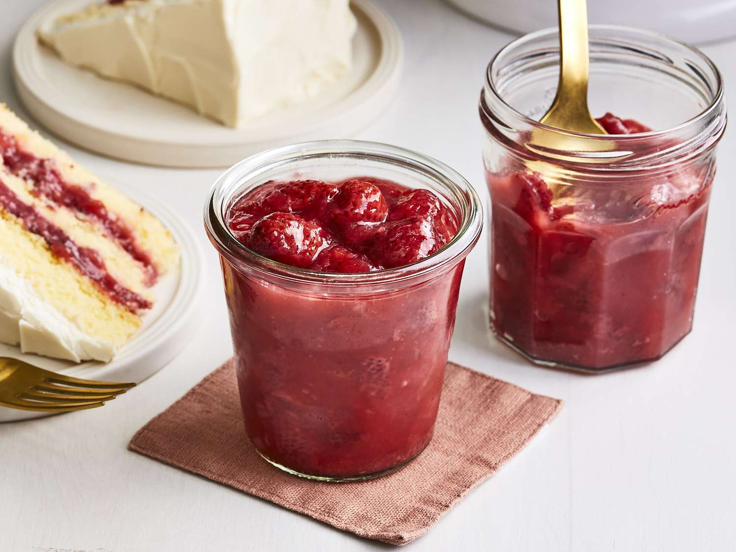 frozen strawberry cake filling
