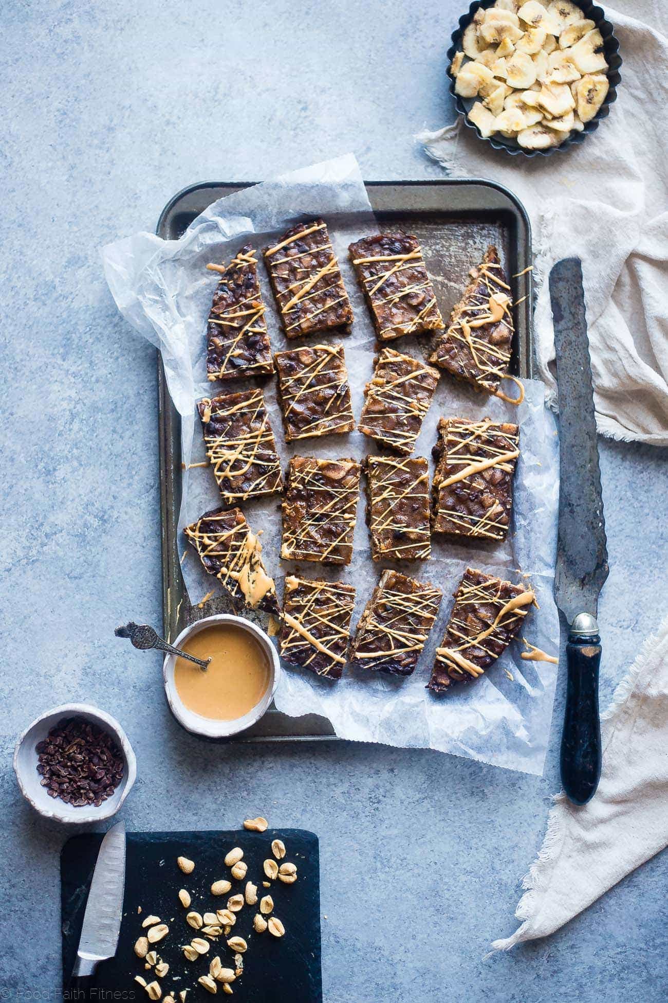 Looking for an easy snack recipe? Homemade energy bar with steelcut oats is for you!