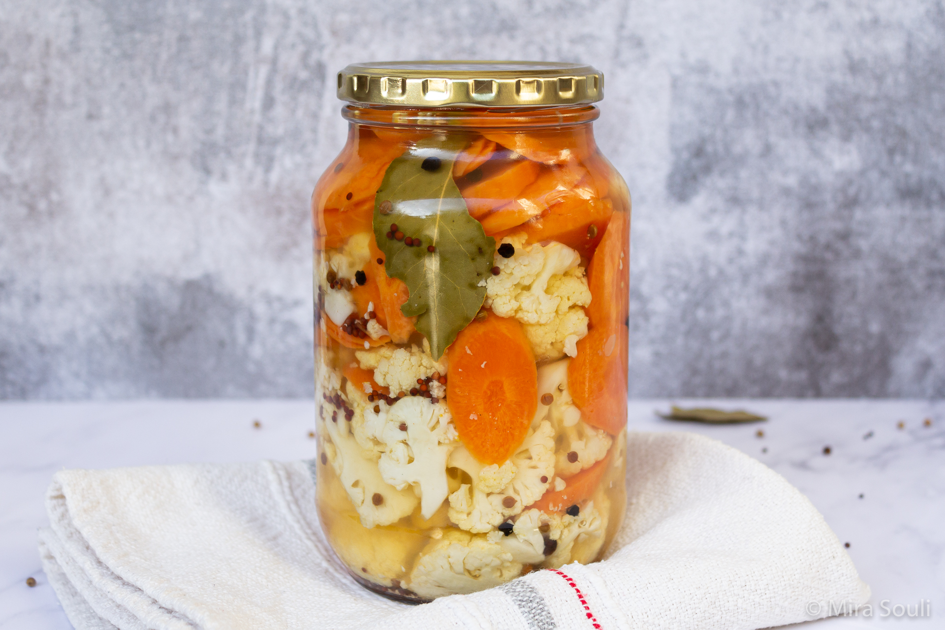 Best Recipe for Pickled Cauliflower and Carrots: Try it Today!