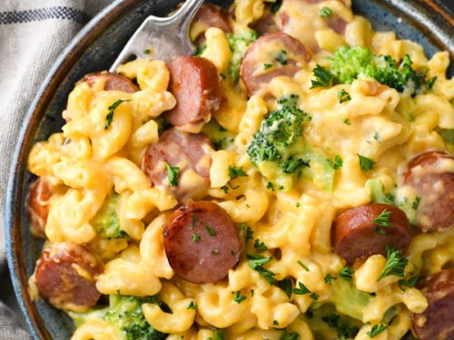 broccoli and mac and cheese with hillshire farms smoked sausage