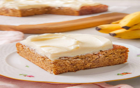 Yummy Banana Bread Using Pancake Mix Recipes: Make a Sweet Treat in Minutes, Perfect for a Quick and Delicious Dessert