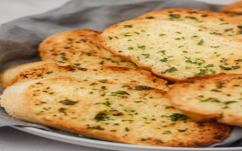 The Best Way to Cook Frozen Texas Toast Garlic Bread in Your Air Fryer