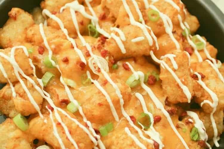 Loaded Tater Tots in Air Fryer: Crispy Recipe in Minutes (Easy Appetizer How-To)