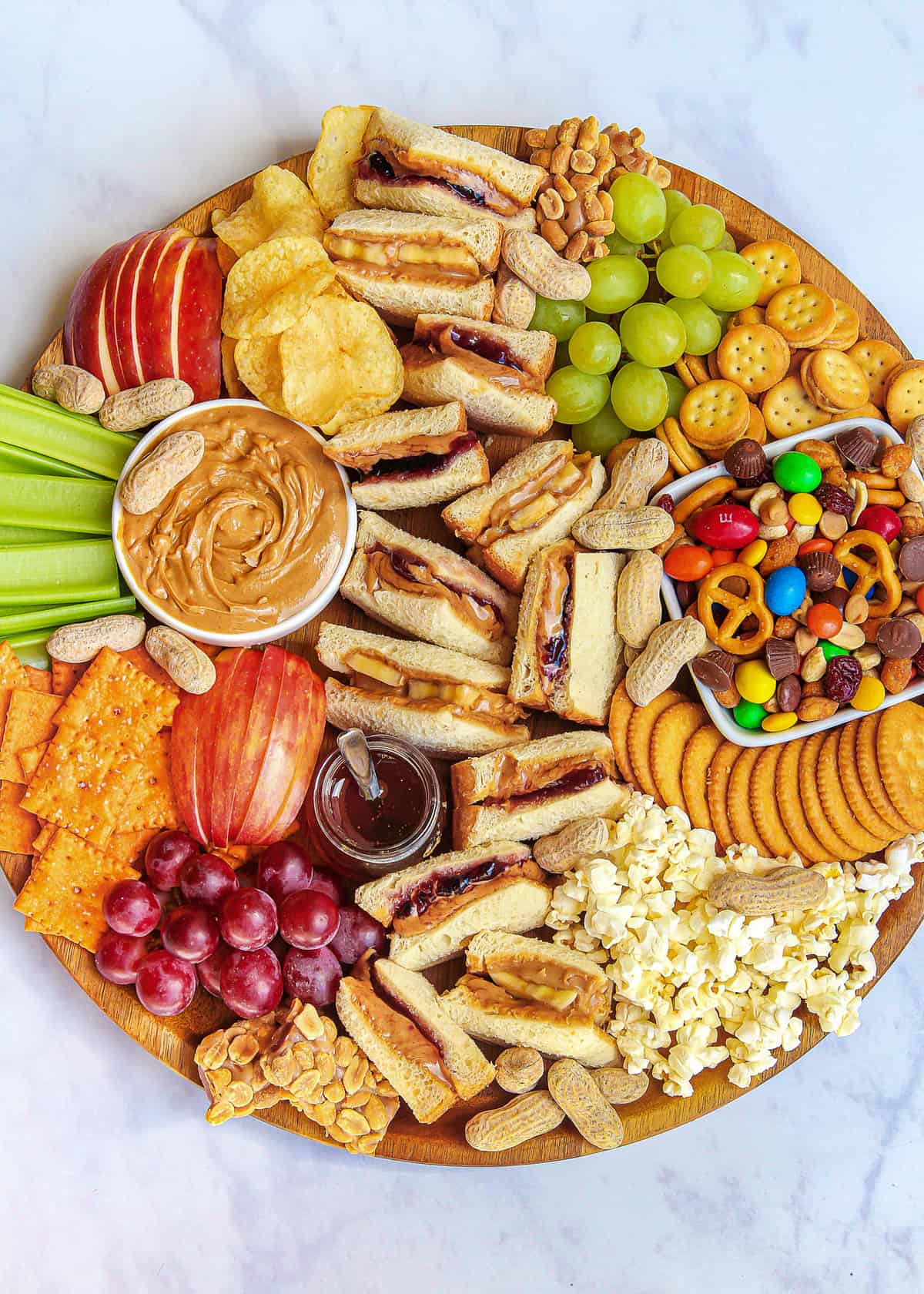 What Vegetables Go Best with PB&J? (Easy Pairings for a Tasty Meal)