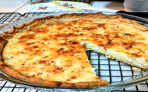 Old-Fashioned Cheesecake with Cottage Cheese Recipe: Your Grandmas Favorite Dessert
