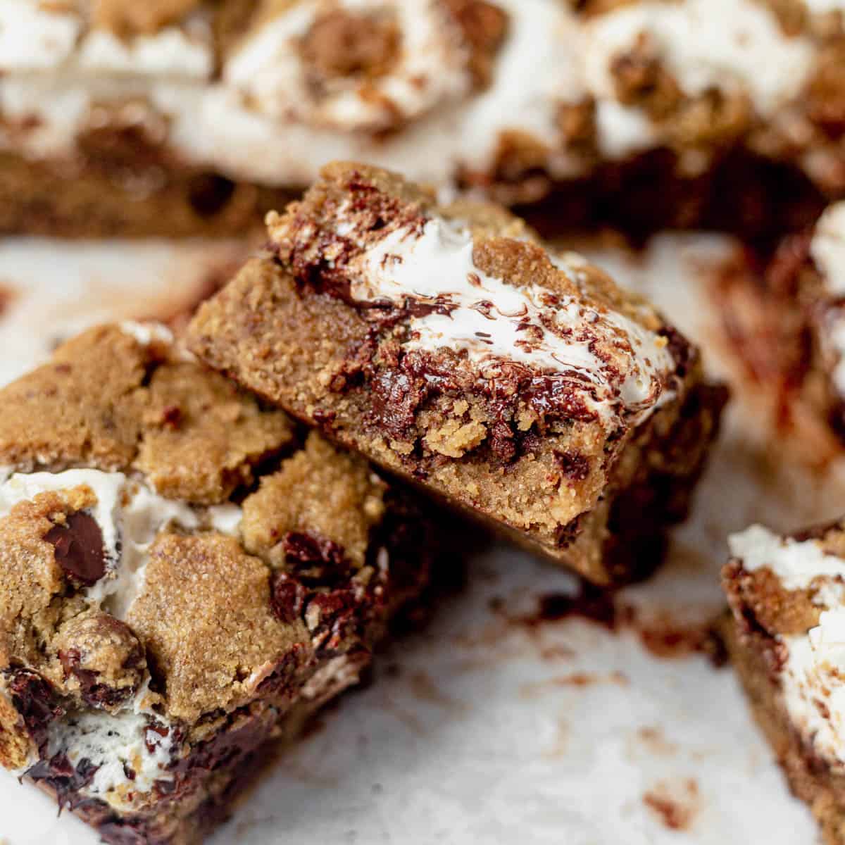 Easy smores cookie bars with premade cookie dough (quick dessert recipe for beginners)