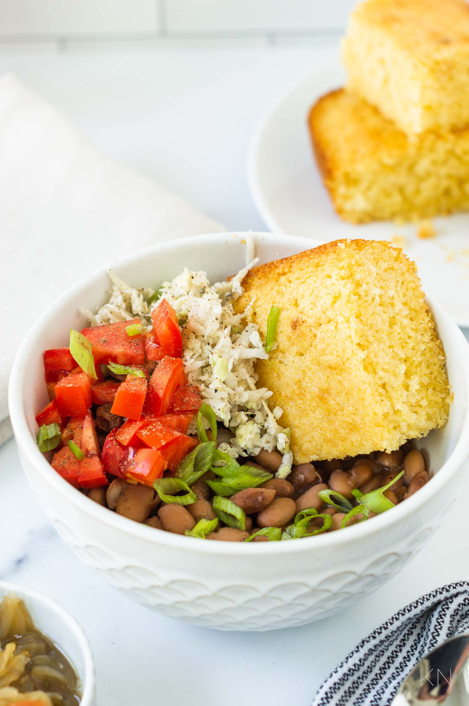 What to Serve with Pinto Beans and Cornbread: The Best Sides for a Delicious and Hearty Comfort Food Dinner!