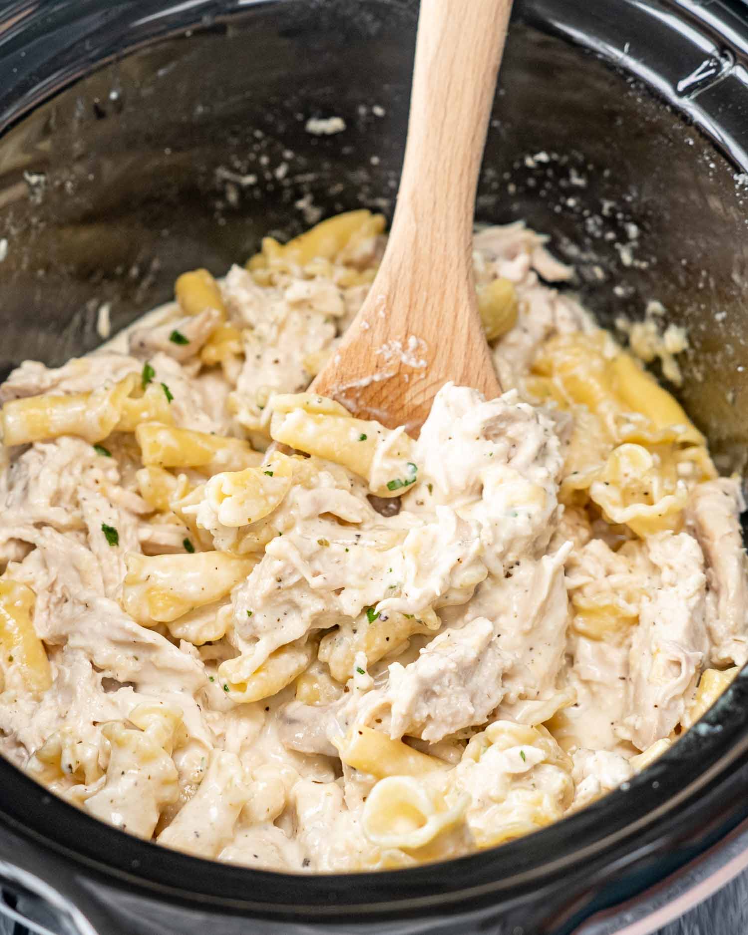 How to Make Slow Cooker Chicken Alfredo with Cream Cheese
