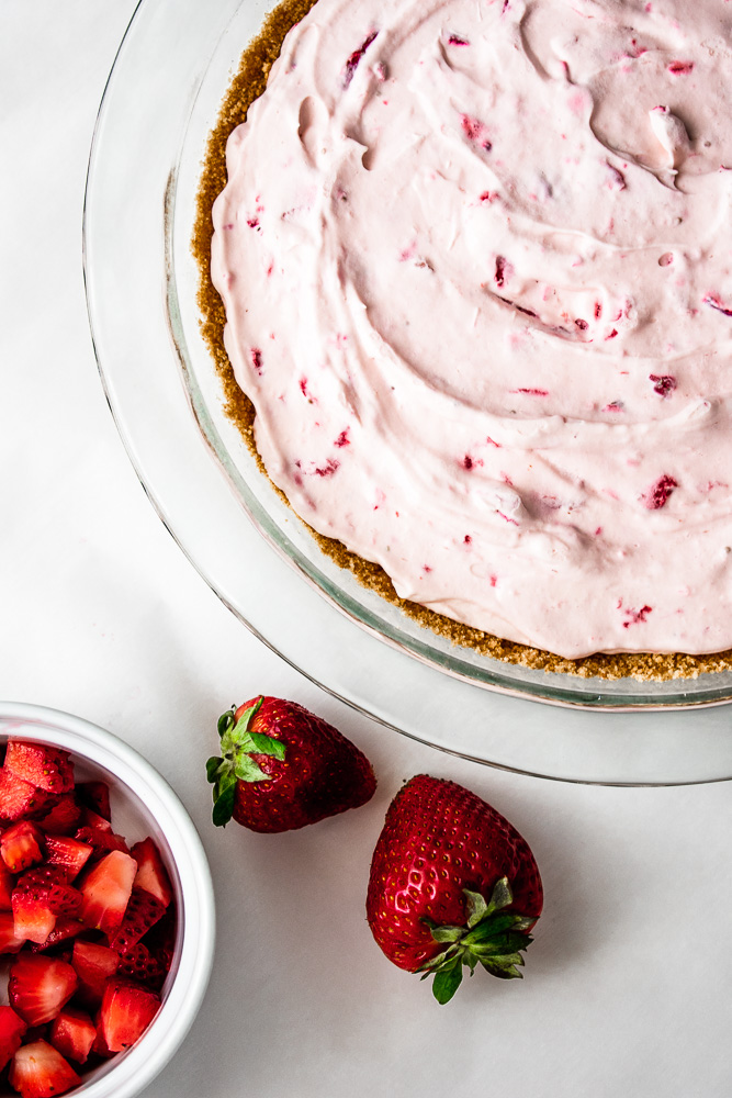 Delicious Strawberry Pie: Sweetened Condensed Milk Filling