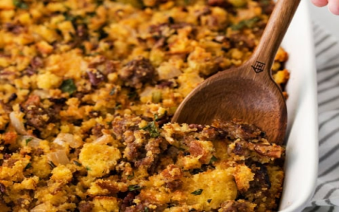 apple pecan cornbread stuffing