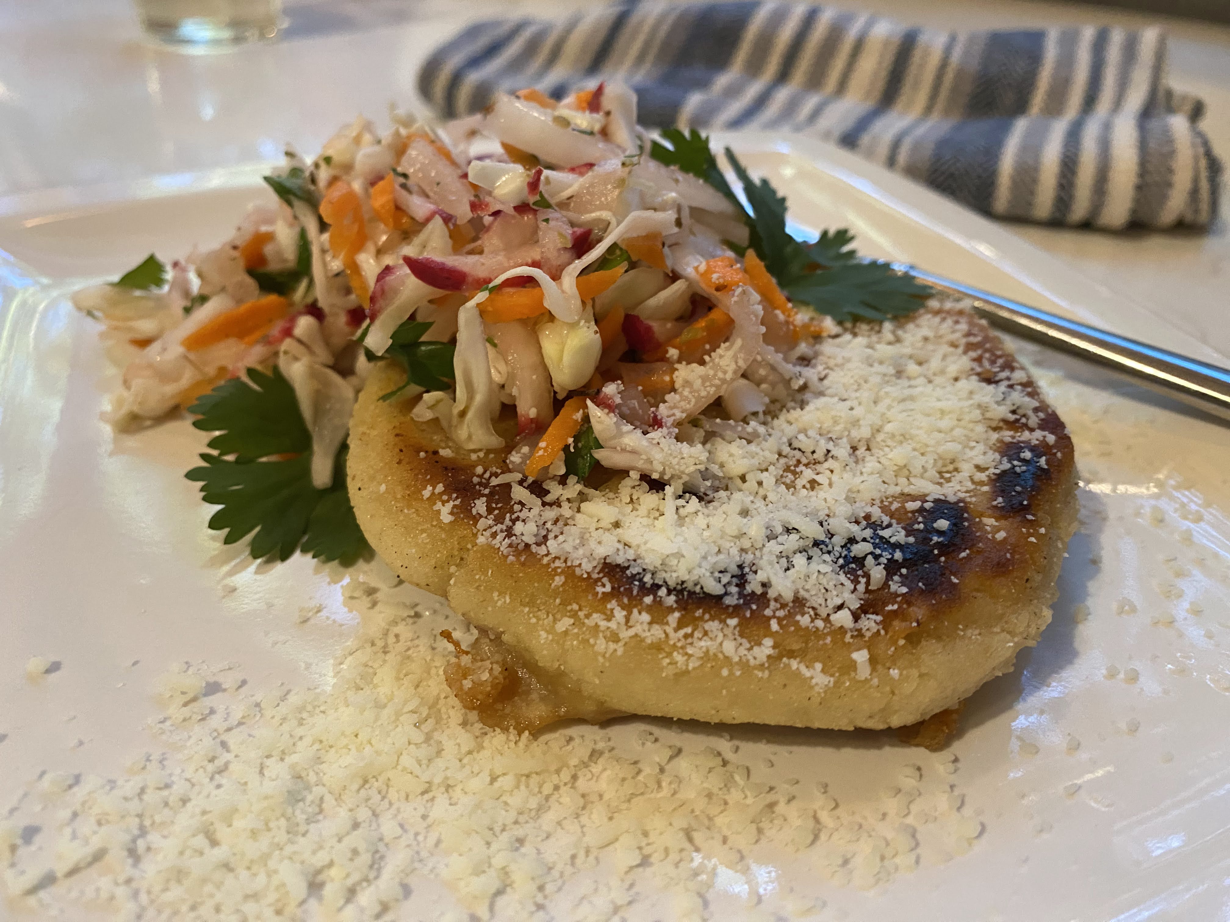 Tasty Pairings: What to Serve with Pupusas for a Delicious Dinner