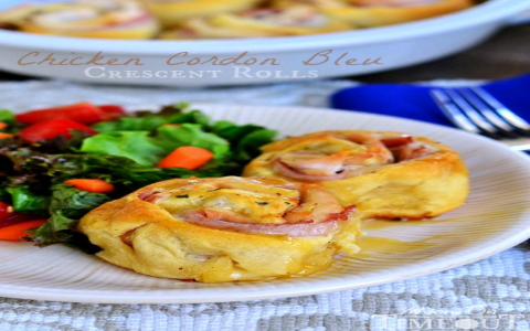 Quick chicken pot pie recipe with croissant dough: A delicious and satisfying meal(Make it tonight)