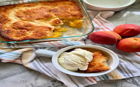 Peach cobbler with sprite and cake mix, why it works (Here is a secret that makes dessert yummy)