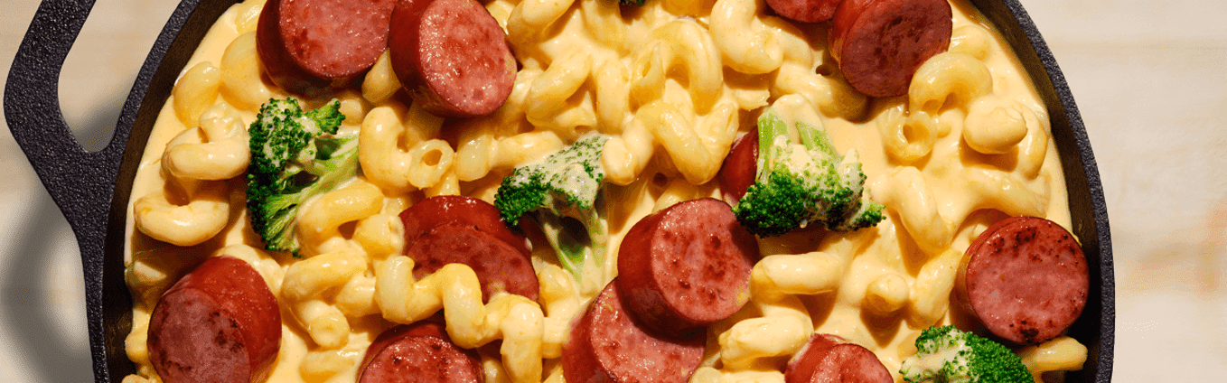 broccoli and mac and cheese with hillshire farms smoked sausage