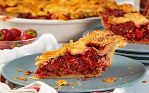 Strawberry Rhubarb Jam Made Easy: Sure-Jell Recipe (A Beginners Guide to Homemade Jam Success)