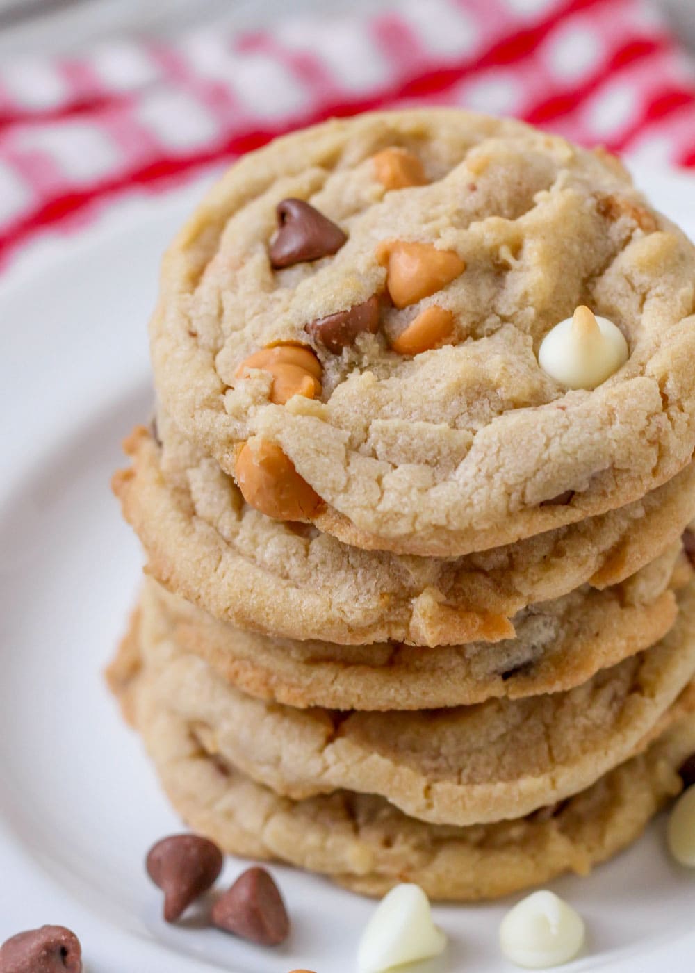 Gooey Butterscotch and White Chocolate Chip Cookies: You Need to Try This (Homemade Cookies)