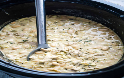 White Chicken Chili Recipe Cheesecake Factory: Heres the Secret to Making It Just Like the Restaurant!