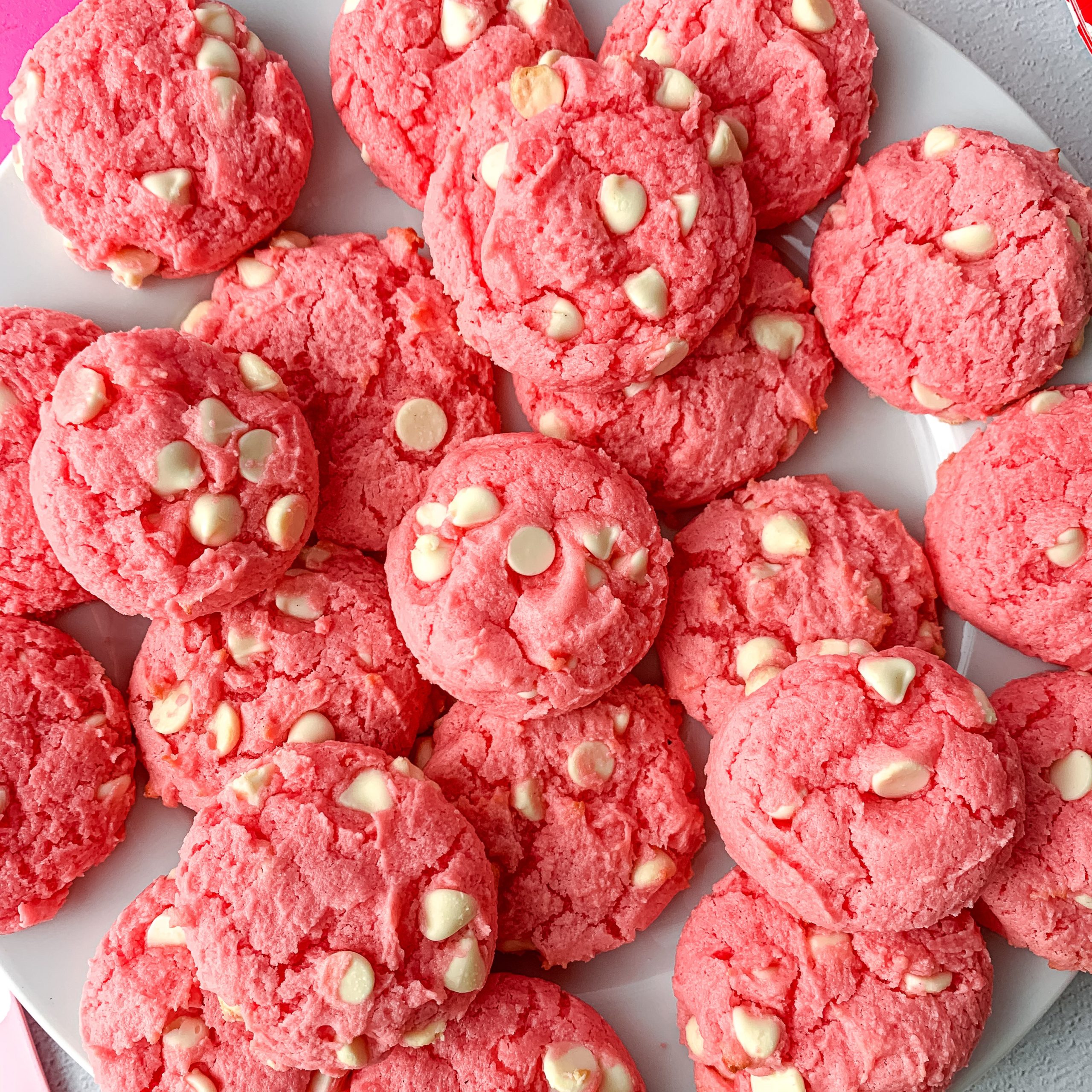 Baking with Pillsbury Strawberry Cake Mix Cookies: Tips and Tricks, Easy Dessert Recipes for Everyone!