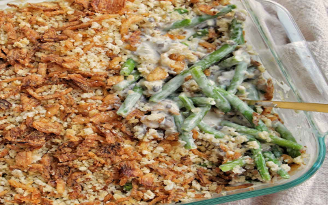 How to Make Cream Cheese and Bacon Green Bean Casserole (Step-by-Step Guide)
