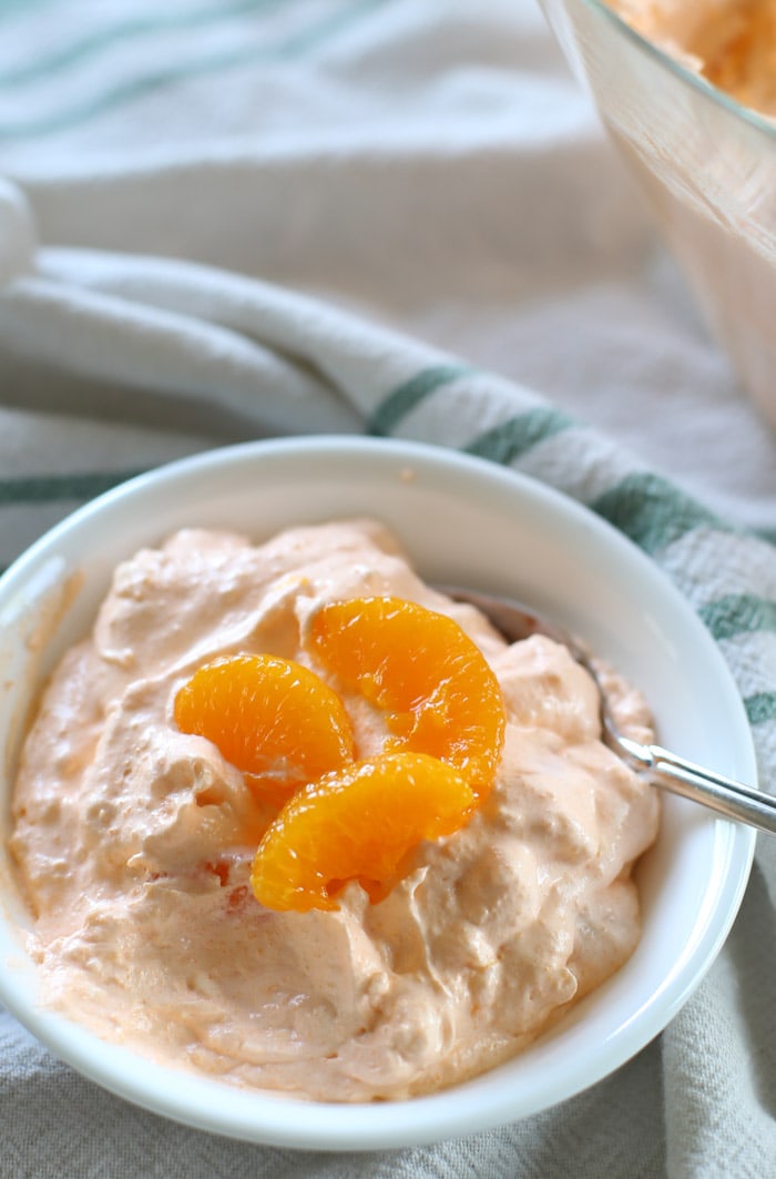 Cottage Cheese Mandarin Orange Salad: A Simple Recipe That is a Perfect Blend of Sweet and Tangy