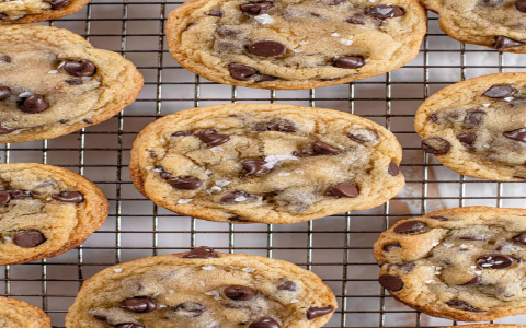 How many grams of chocolate chips in a cup? We have the answer!