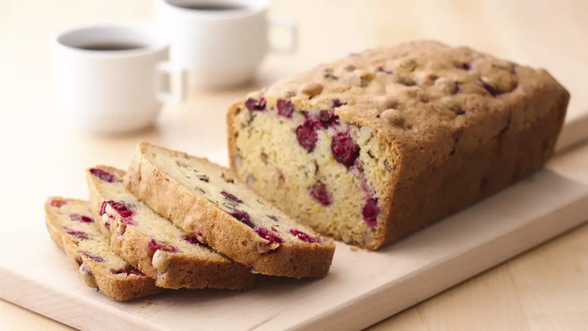 Making Betty Crocker Orange Cranberry Bread: Simple Steps for a Moist and Flavorful Loaf!