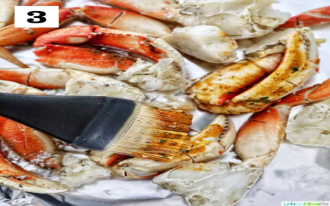 Dungeness Crab Legs:  A Simple Guide to Buying, Preparing, and Eating This Tasty Treat!
