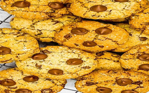How to Cook Frozen Cookie Dough in Air Fryer? Follow these tips for golden brown and chewy cookies!