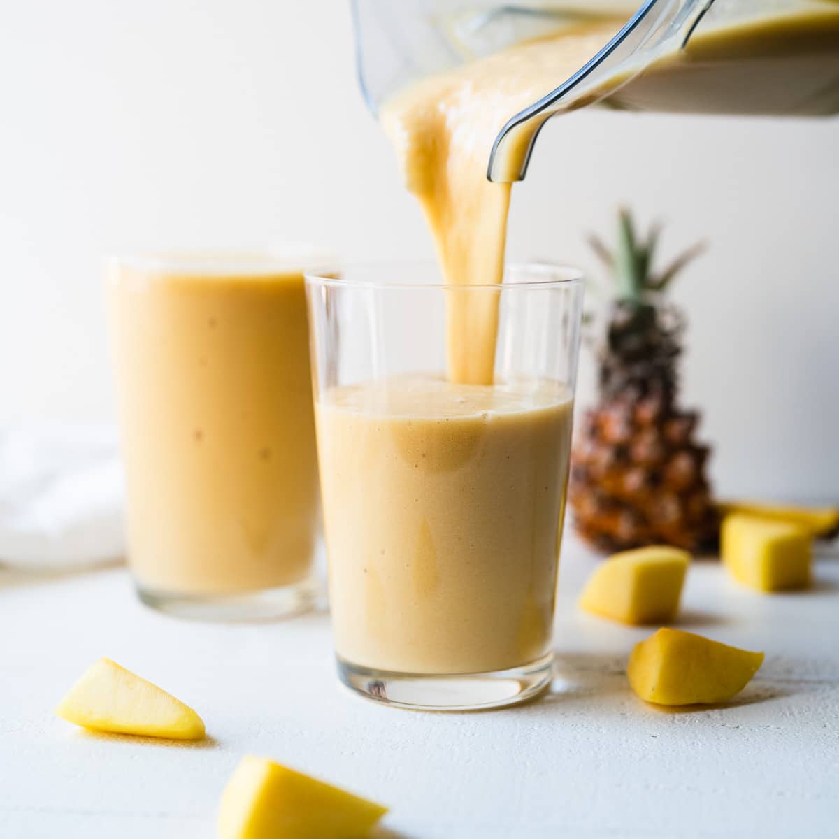 Calories in Pineapple Mango Smoothie? Simple Guide to Know How Many Are There!