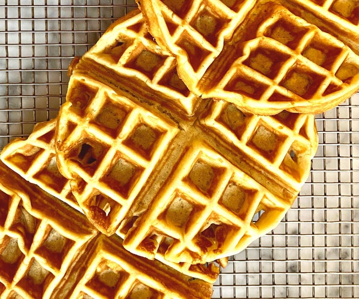 No Buttermilk? Try This Waffle House Waffle Recipe Without Buttermilk!